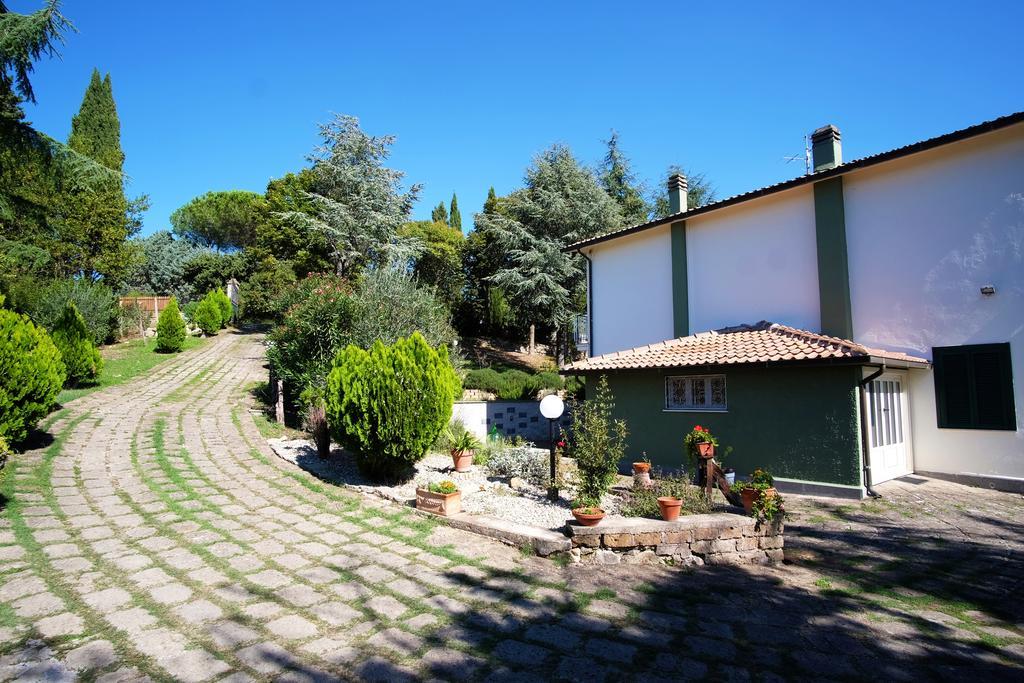 Bed And Breakfast Romantica Evasione Sutri Exterior foto